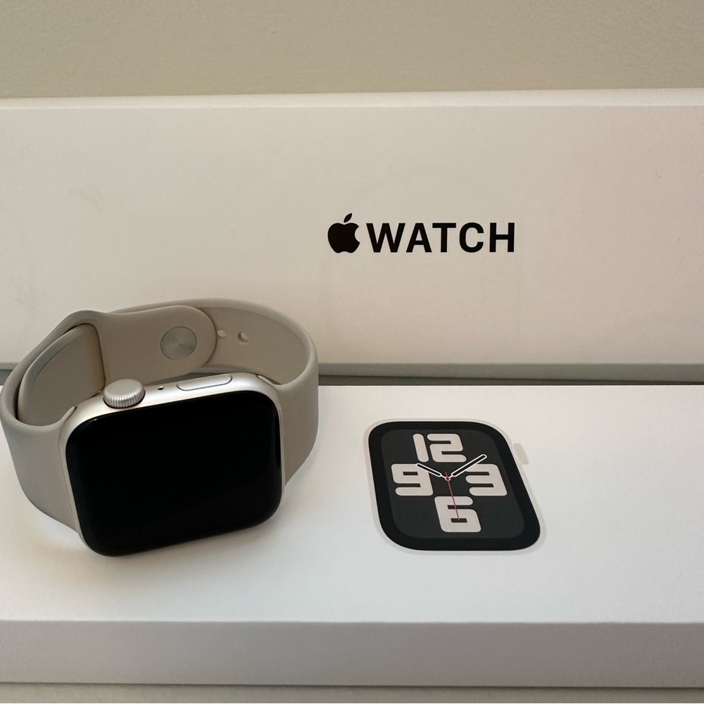 Apple Watch SE (2nd Gen) 44mm Starlight M/L